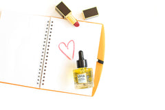 UMA Ultimate Brightening Face Oil